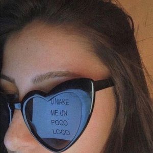 Meet your Posher, Alexandra